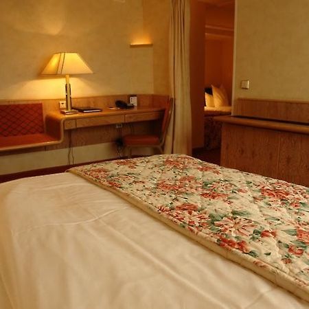 Hotel Mercure London Gatwick Crawley  Bagian luar foto